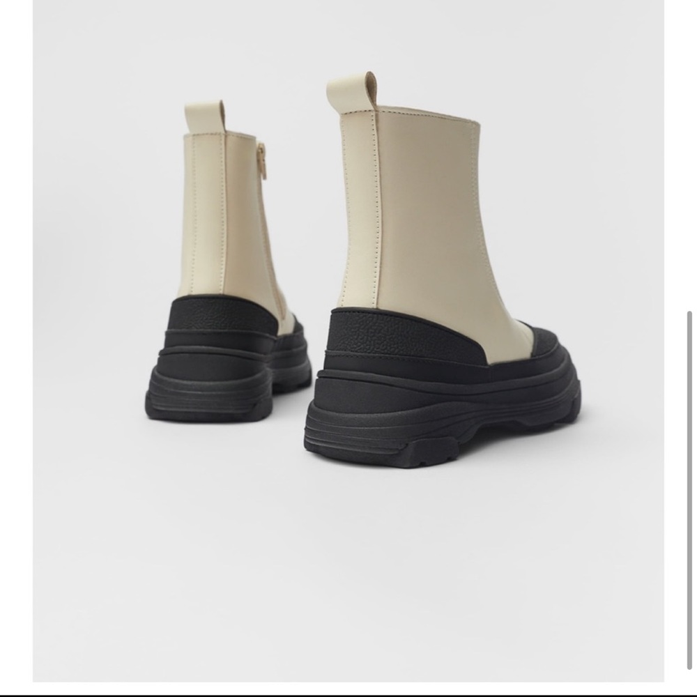 ✨SALE✨Zara zippered ankle boots ✨SALE✨ - Picture 3 of 6